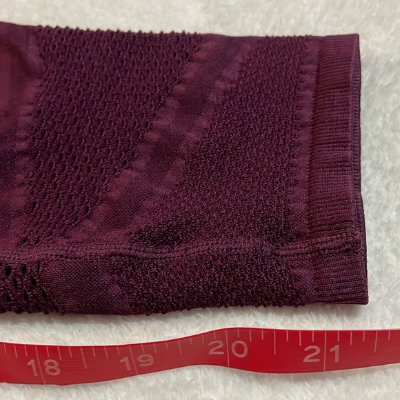 Fabletics Burgundy Leggings With Mesh Detailed Legs - Picture 10 of 10